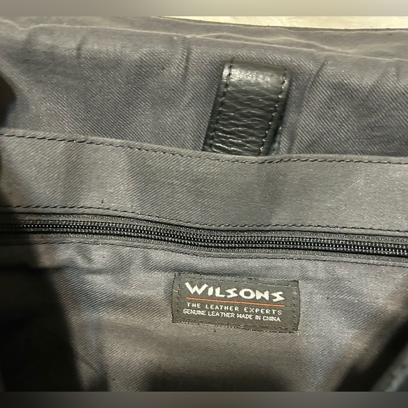 Vintage Wilson’s Black Leather Expandable Messenger Bag - Picture 10 of 13